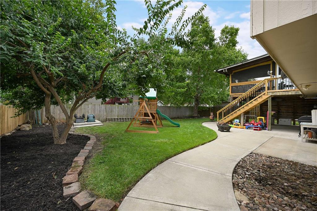 Photo 3 of 1603 Cove Drive